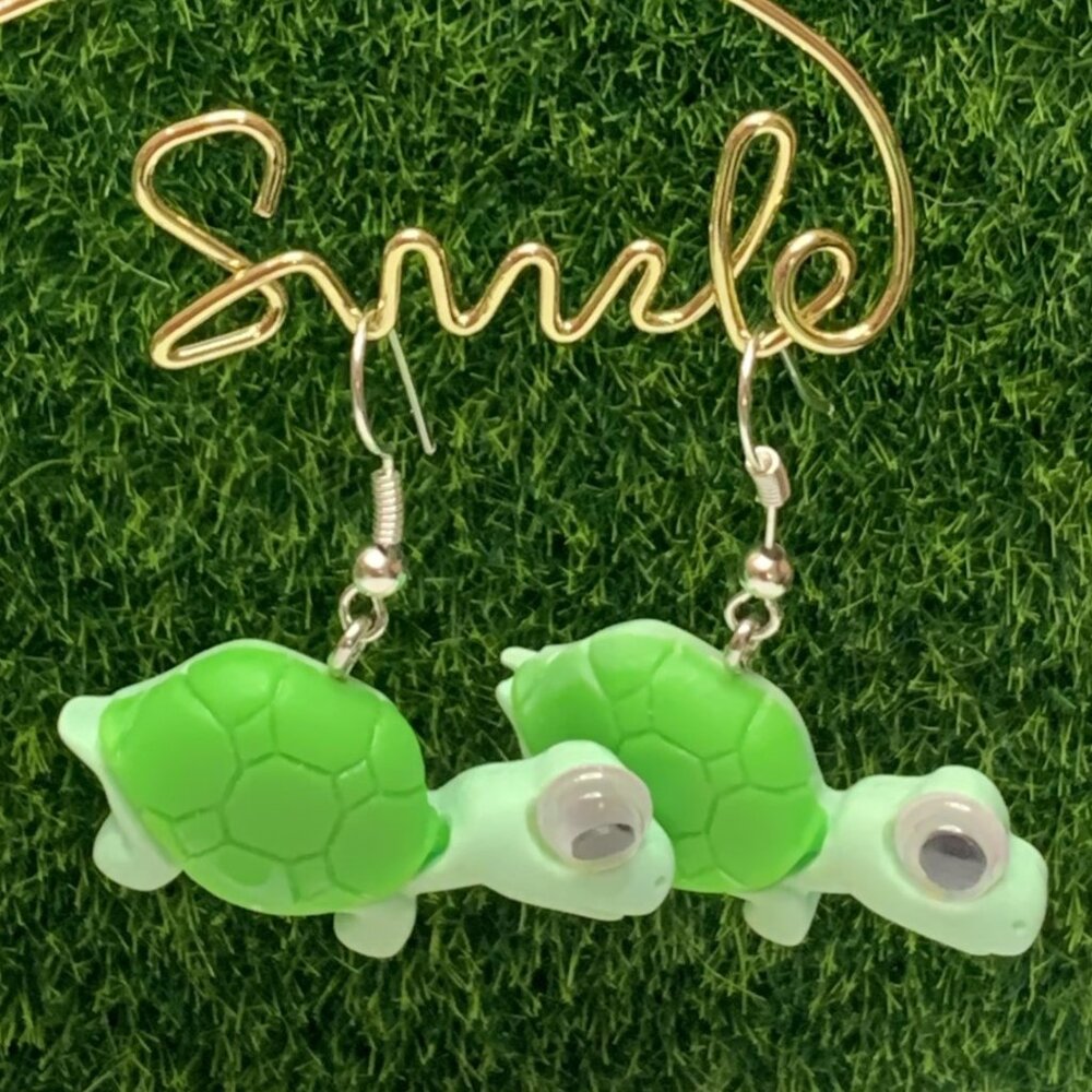 Turtle Earrings, Turtle Jewelry, Turtle Lover, Googly Eye Earrings, Gift Idea